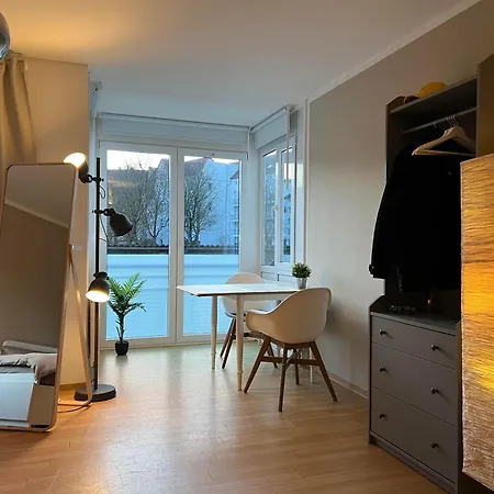 Moderne Und Gemuetliche Wohnung, Zentral Gelegen Apartment *